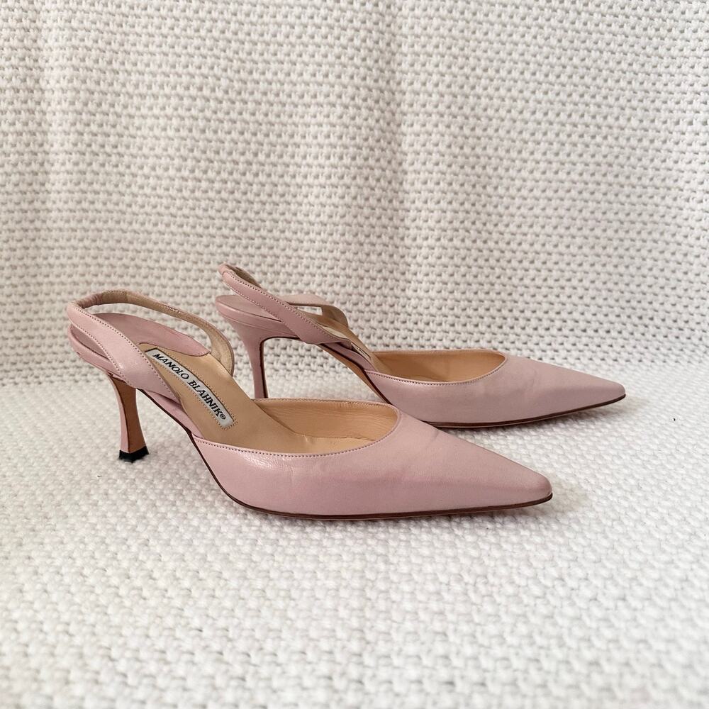 Manolo Blahnik Blush Powder Pink Leather Carolyne Slingback Pointed Toe Stiletto